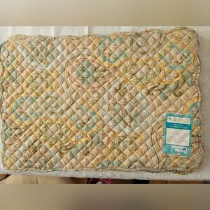 6 Waverly placemats..  NWT